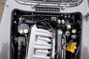 Mercedes Roadster 300SL Engine