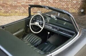 Interior of the Mercedes 300SL