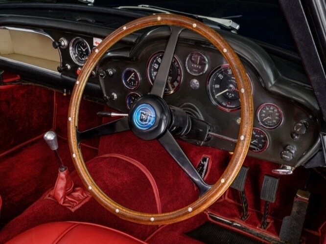 Aston Martin DB4 GT